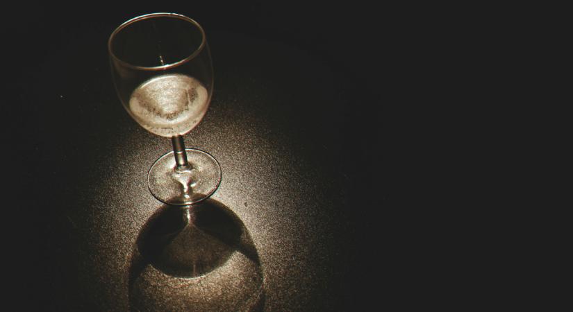 Házi pálinkát ivott, majd megvakult egy férfi