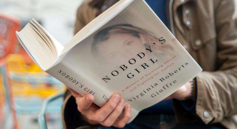 „Arra neveltek, hogy legyek bűnrészes a saját pusztulásomban” – sötét figyelmeztetés Epstein „tökéletes áldozatának” memoárja