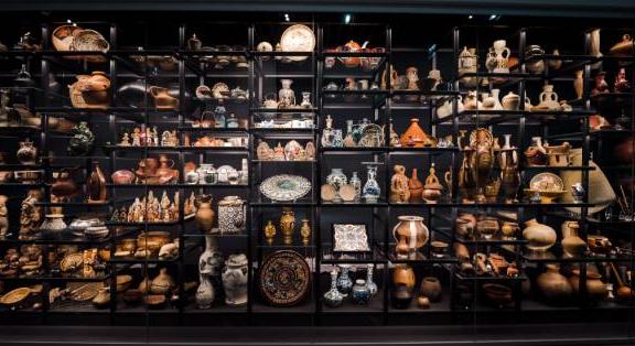 Megjelent! Kerámiatér. A Néprajzi Múzeum látványtára – Album 500 fotóval és 42 tárgytörténettel