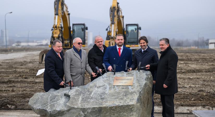 Elkezdődött az új kórház építése Pozsonyszőlősön