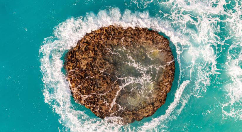 Megoldódott a rejtély? Tudósok hatalmas anomáliát fedeztek fel a Bermuda-háromszög alatt