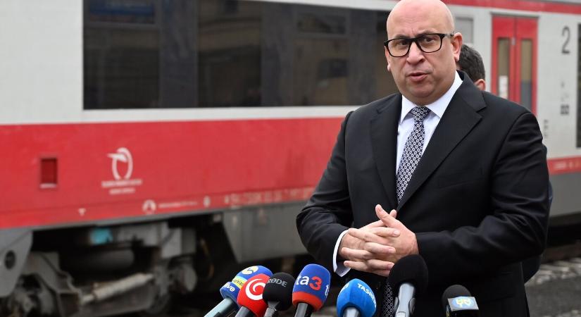 Ráž még nem döntötte el, hogy indul-e a pozsonyi főpolgármesteri posztért