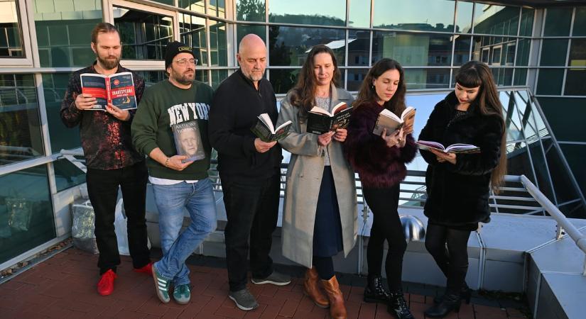 Lapozzunk! – A HVG nagy szubjektív karácsonyi könyvajánlója, 2. rész