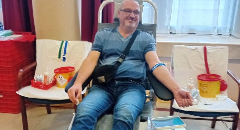 Adj vért karácsonyra: ajándékozz életet, egészséget!