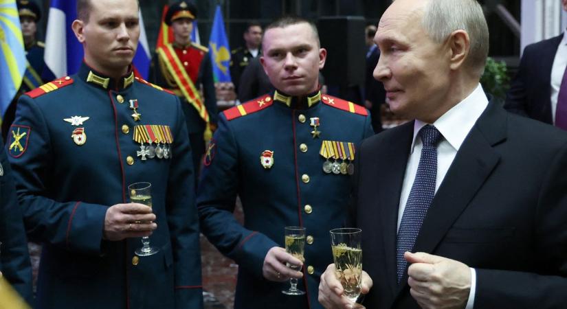 Putyin európai disznókról beszélt az orosz vezérkar előtt és megfenyegette Kijevet