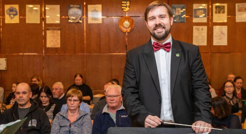 Karácsonyi koncert a Hermann László Zeneművészeti Szakgimnáziumban (videó,galéria)