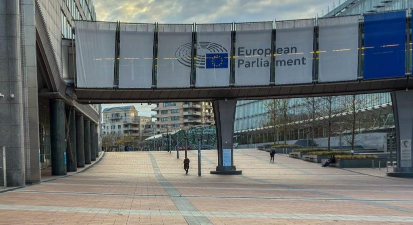 Az Európai Parlament megszavazta a leválást az orosz energiáról, a Fidesz Brüsszel helyett a Tisza Pártot szapulja