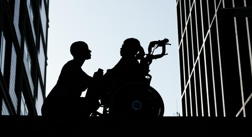 „Napi három pelenka jár a sérült gyereknek? Menjen napi háromszor vécére, aki ezt kitalálta”