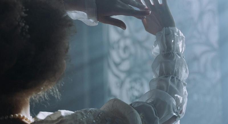 Magyarországi nemesi család dúsgazdag leszármazottjának adta ki magát egy erdélyi nő – Eljárás indult