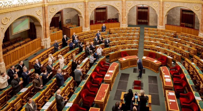 A Szőlő utca is téma az országgyűlés mai ülésén