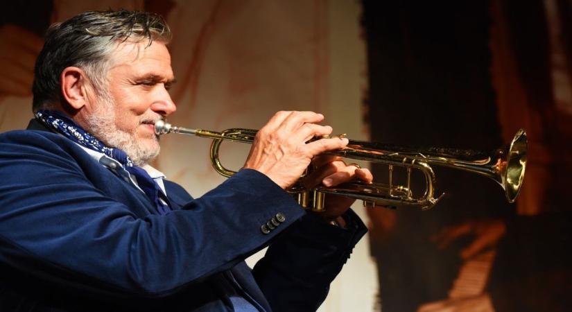 „Sok korábbi barátom ellenem fordult, nekik nincs helyük a visszatérő Dáridóban” – mondja Lagzi Lajcsi