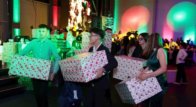 ÁGOTA-karácsony: ezer ajándék, egy üzenet és egy pillanat, amit ezek a gyerekek nem felejtenek el