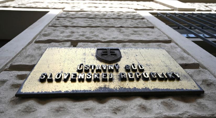 Alkotmányellenesnek minősítették a szlovák civiltörvény módosítását