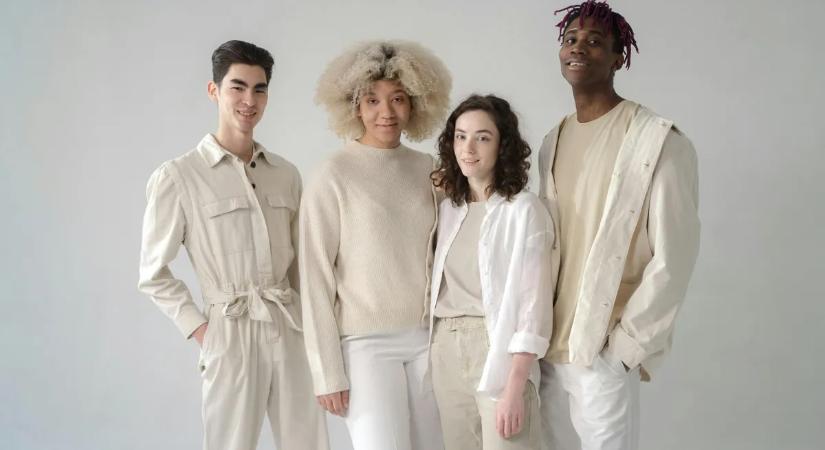 Online castinggal, álomajánlatokkal verik át a fiatal nőket a csalók