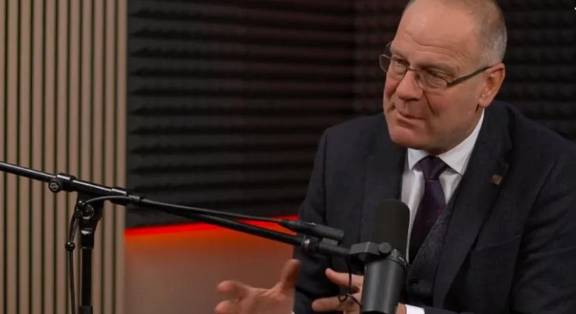 Navracsics Tibor nincs beszélőviszonyban Lázár Jánossal, és ez szerinte nem baj