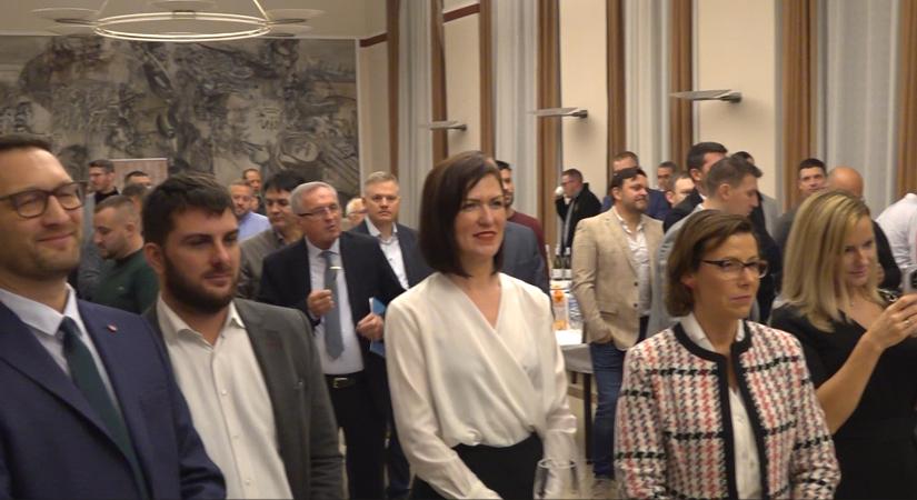 Alkalmazkodás, értékteremtés, jövőkép. Vajdasági magyar vállalkozók évértékelője