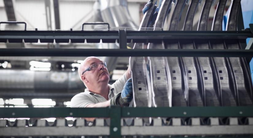 Ez már a fény az alagút végén? Régen látták ilyen bizakodóan a jövőt a magyarok: fordulat jöhet 2026-ban?