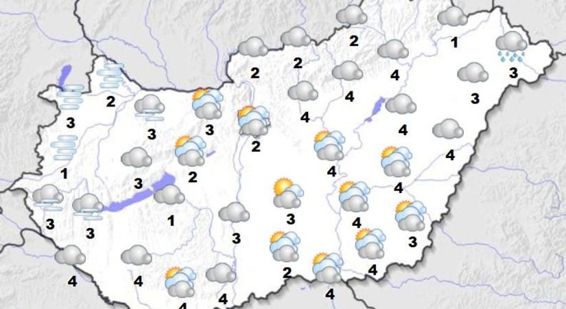 Marad a felhő és pára csütörtökön is