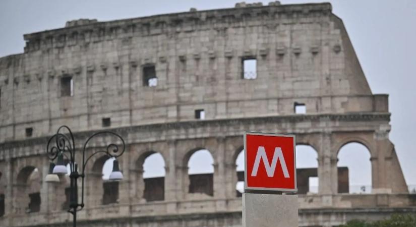 Elképesztő föld alatti élmény várja az utasokat ezen a metróállomáson