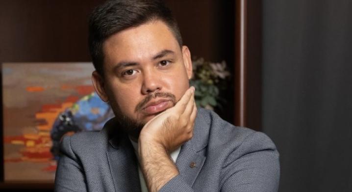 Balesetet szenvedett egy ismert magyar riporter, ezért egy darabig nem lesz képernyőn