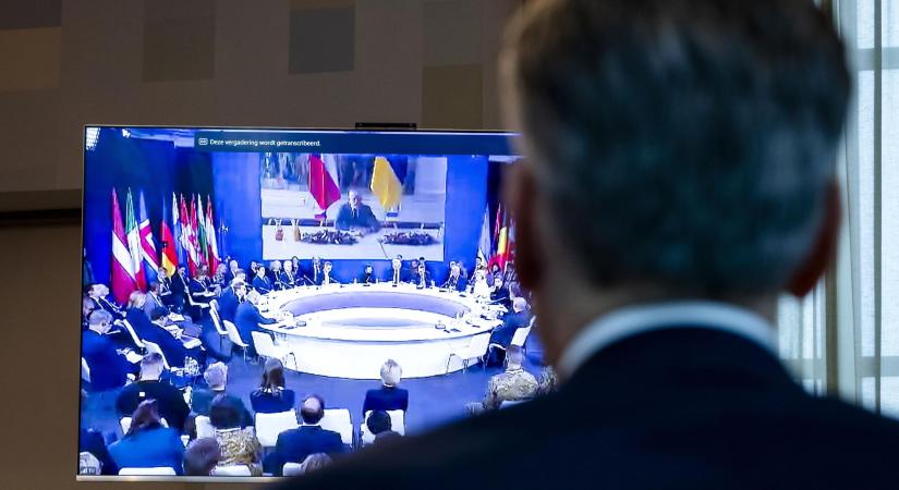 Kaszab Zoltán: Mindent megváltoztathat a mai uniós csúcs