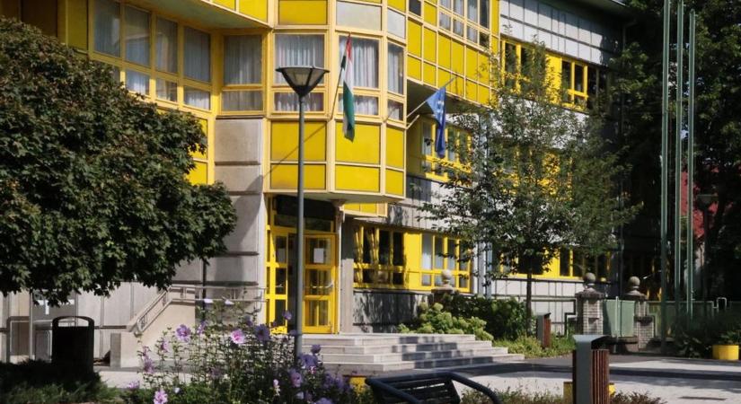 Rangos elismerést kapott az ESZI – a paksi technikum az ország egyik legjobbja lett