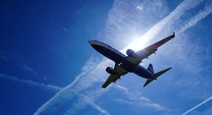 Csak okostelefonnal szállhatsz fel a repülőre – vége a papír beszállókártyák korának