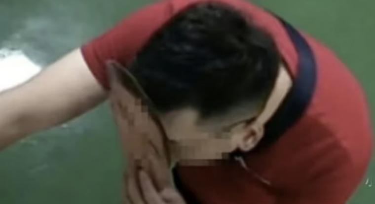 Papírmaszkos trükközés a hivatalban - lebuktak az arcfelismerés kijátszói