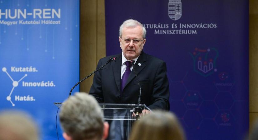 Akadémiai Dolgozók Fóruma: Lemondásra szólítjuk fel a HUN-REN Irányító Testületének tagjait