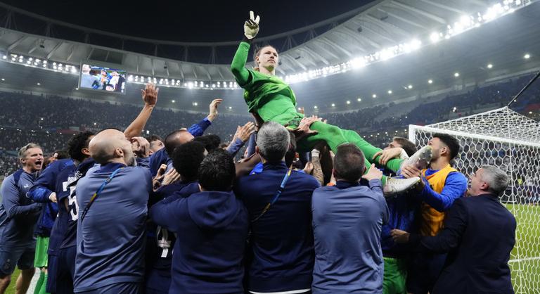 Megvan a hatodik trófea, megismételhetetlen szezont futott a PSG