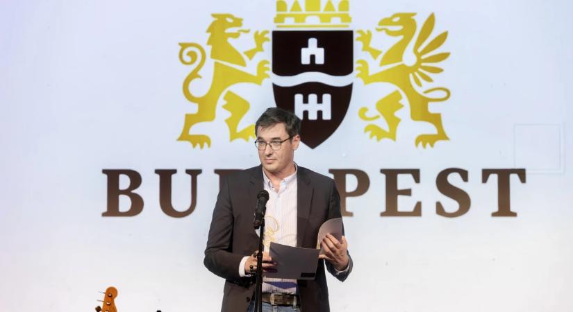 Trükkök, jogvédelem, inkasszó: Karácsony megint lapot húz a tizenkilencre