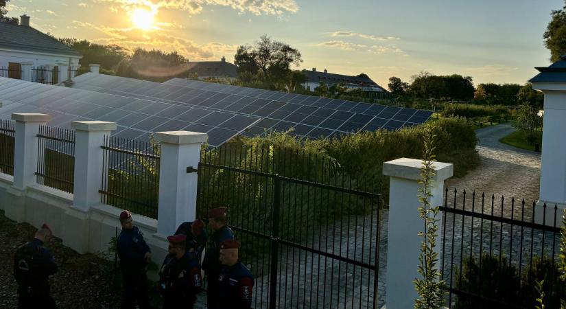 Csillagvizsgáló és könyvespolc mögé rejtett titkos lépcső is volt Hatvanpuszta eredeti terveiben