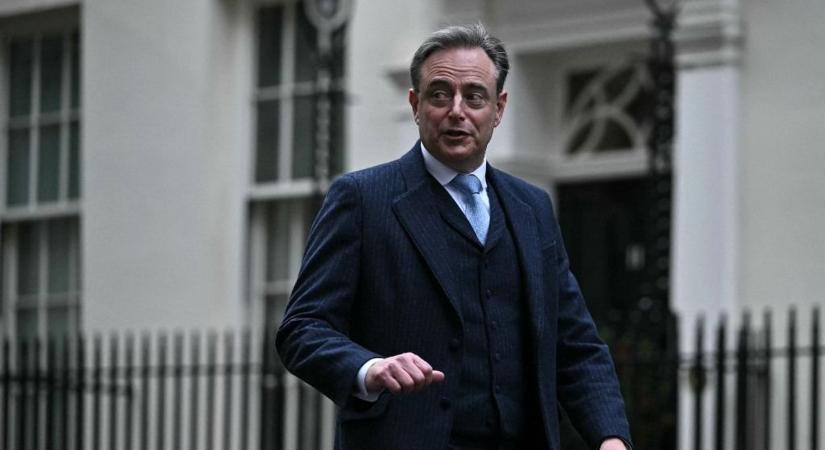 Így vált Belgium flamand miniszterelnöke Ursula von der Leyen legnagyobb ellenfelévé