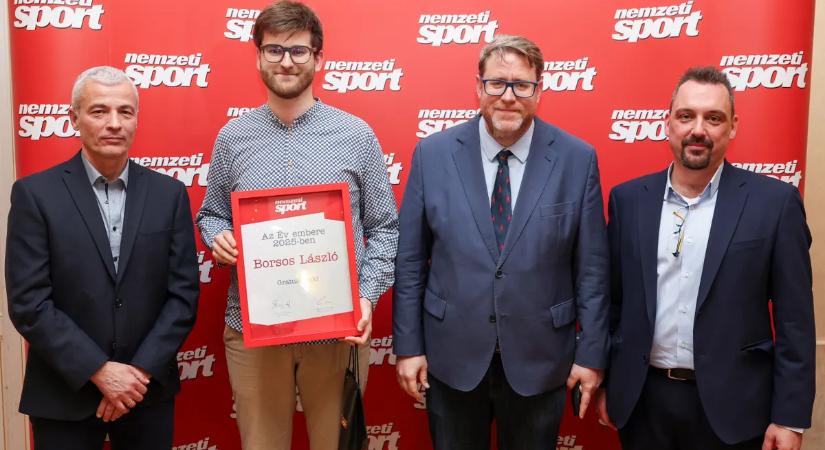 NS-karácsony: tudósítói ebéd és ünnepi vacsora