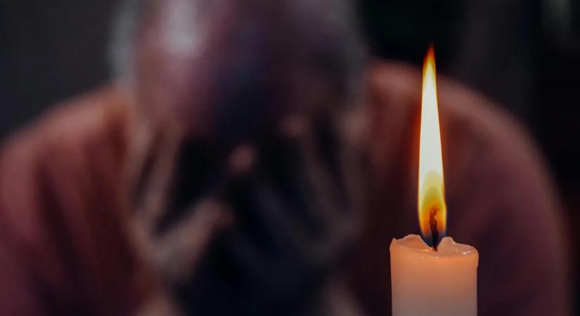 Elhunyt a 25 éves Maria, férje zokogott a karjaiba fonva