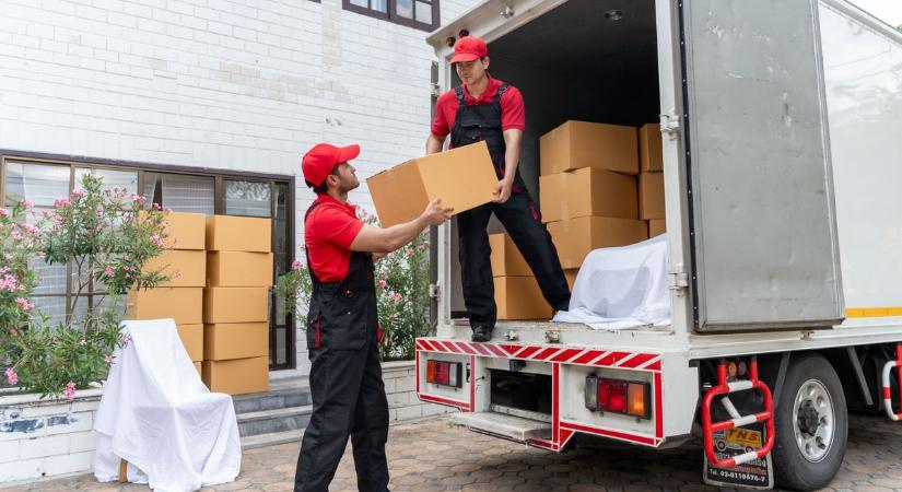 Késik a csomagod? Felháborodva üzent a fogyasztóvédelem a vevőknek és a csomagküldő társaságoknak