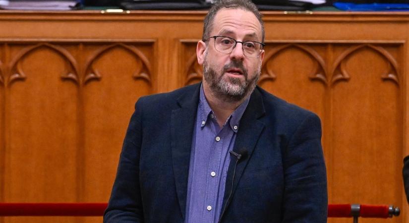 Elnöki, félelnöki rendszerrel riogatott az MSZP-s Vajda Zoltán