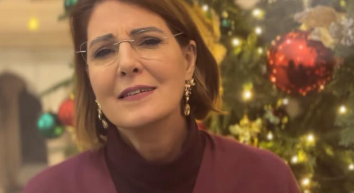 Énekesnő lett a Tények műsorvezetője