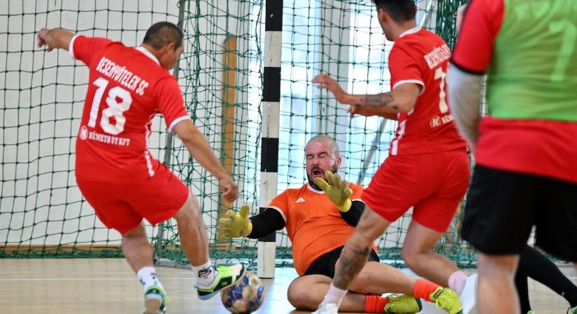 Karácsonyi Focikupa: 16 csapat futballozik Füzesabonyban