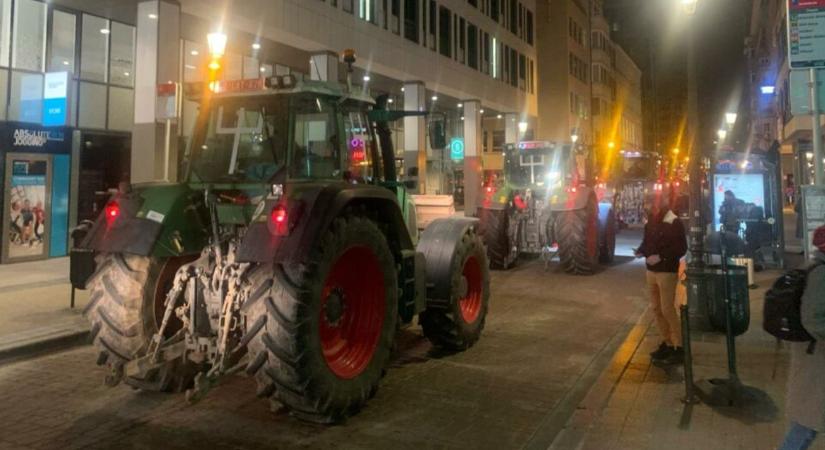 Leállt a közlekedés Brüsszelben: többszáz traktor a belvárosban VIDEÓ