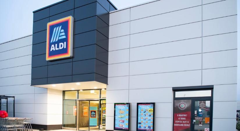 Karácsonyi vásárt nyit az ALDI Budapesten, a Pannónia utcában – 399 Ft a kenyérlángos, 450 Ft a forralt bor