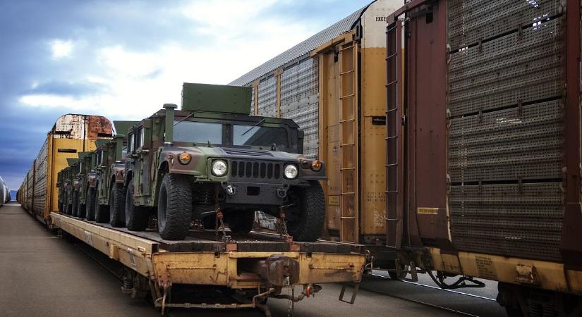 Titkolt fegyverüzlet: a kormány gyakorlatilag ajándékba adott 66 harckocsit Szerbiának