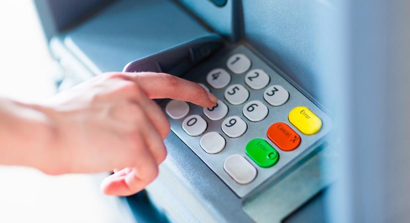 Februártól változik az ingyenes készpénzfelvételi limit, ez az új összeg