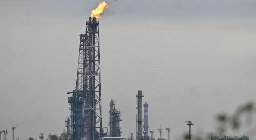 Itt a MOL bejelentése a finomítói tűzről, fontos dátumot közöltek, ez nem csak a magyarokat érinti