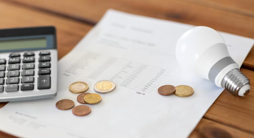 Változik a villanyszámla decemberben: fontos bejelentést tett az MVM