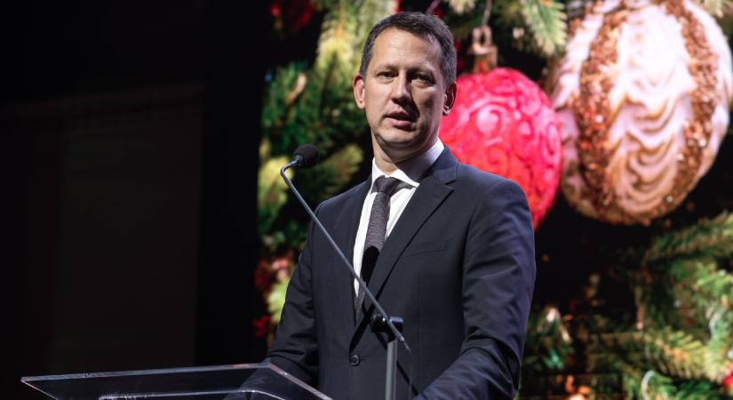 Reagált Fülöp Attila, a fóti ügyben „ön és közveszélyes fiatalokról” írt