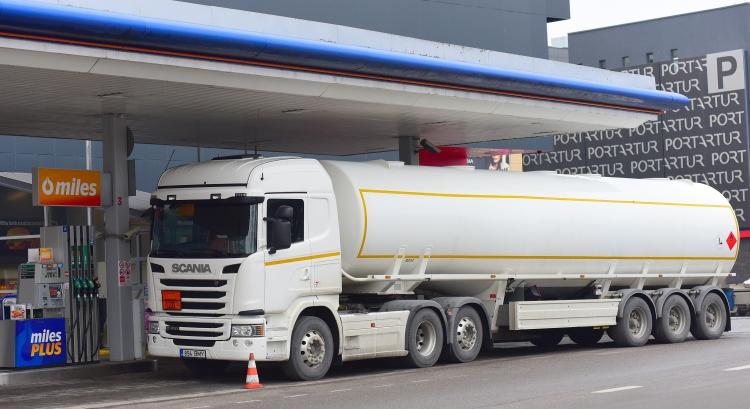 A héten már másodszor csökken az üzemanyag ára