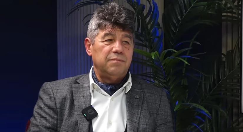 Nemcsák Károly arra panaszkodik, hogy hátrányos megkülönböztetés éri, mert jobboldali