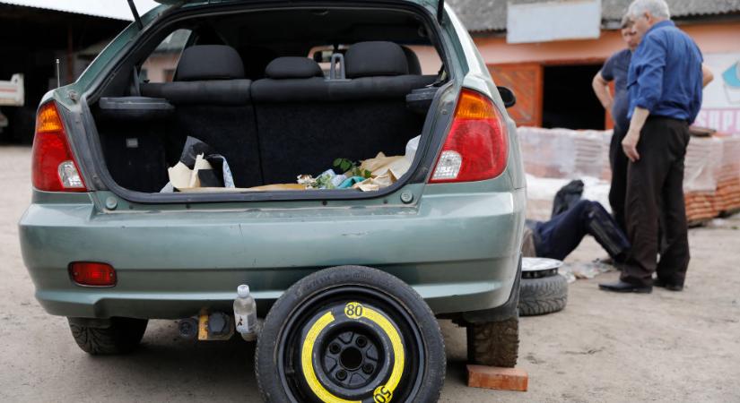 Ezért nincs már teljes értékű pótkerék a legtöbb autóban