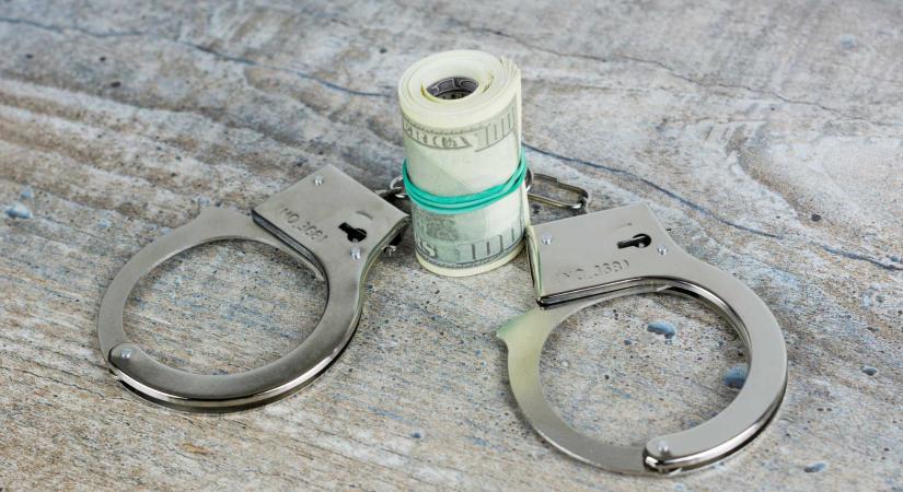 Az államfő szerint inkább az a kérdés, hogy a súlyos korrupciós ügyek miért nem zárulnak le 15 év alatt sem